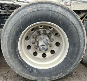 HUB PILOT NA Hub for a 2020 Freightliner Cascadia 126