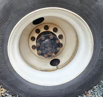 HUB PILOT NA Hub for a 2017 Freightliner M2 106