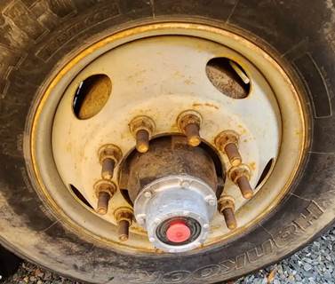 HUB PILOT NA Hub for a 2002 Mack CH613