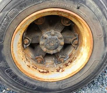 HUB PILOT NA Hub for a 2002 Mack CH613