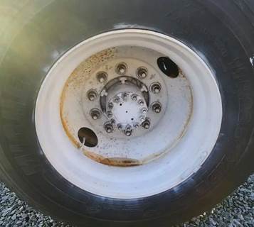 HUB PILOT NA Hub for a 1999 Chevrolet C7500