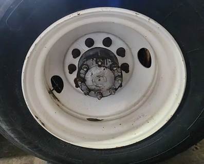 HUB PILOT NA Hub for a 2006 Mack CHN613