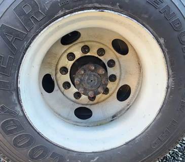 HUB PILOT NA Hub for a 2016 International DuraStar 4300