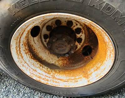 HUB PILOT NA Hub for a 2006 International 7300