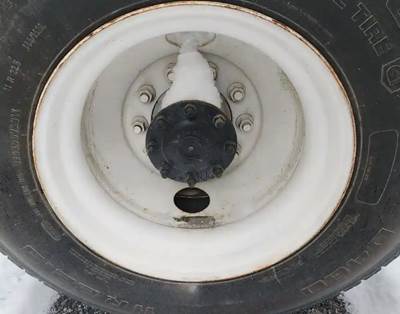 HUB PILOT NA Hub for a 2012 Freightliner Coronado SD122