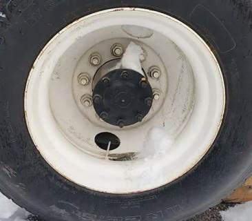 HUB PILOT NA Hub for a 2012 Freightliner Coronado SD122