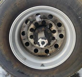 HUB PILOT NA Hub for a 2019 Freightliner Cascadia 126