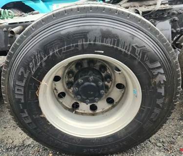 HUB PILOT NA Hub for a 2013 Freightliner Cascadia 113