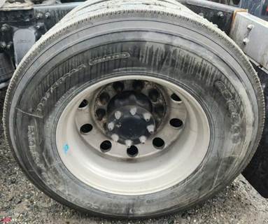 HUB PILOT NA Hub for a 2013 Freightliner Cascadia 113