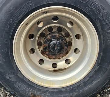 HUB PILOT NA Hub for a 2014 Freightliner Cascadia 113