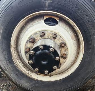 HUB PILOT NA Hub for a 2019 Freightliner Cascadia 126