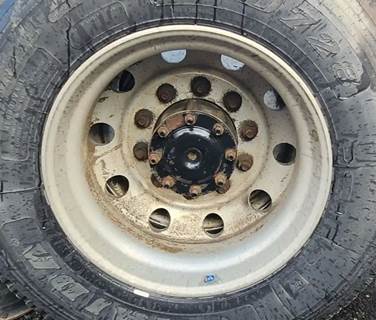 HUB PILOT NA Hub for a 2019 Freightliner Cascadia 126