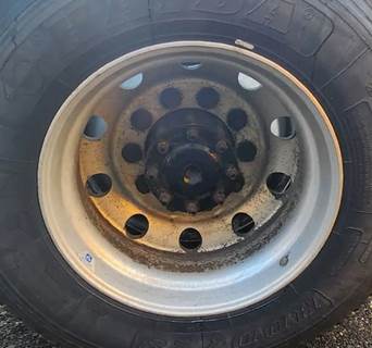 HUB PILOT NA Hub for a 2019 Freightliner Cascadia 126