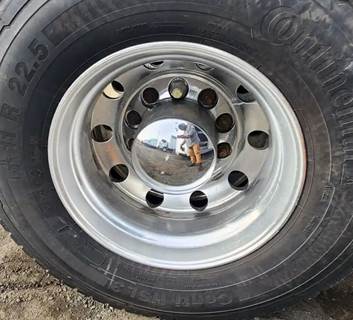 HUB PILOT NA Hub for a 2018 Western Star 5700