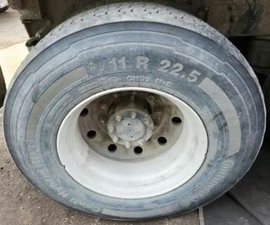 HUB PILOT NA Hub for a 2001 Peterbilt 378