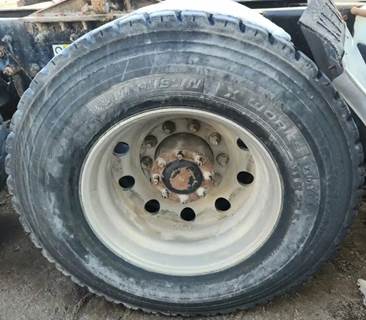 HUB PILOT NA Hub for a 2014 Kenworth T800