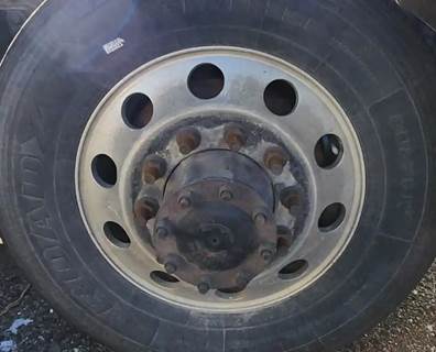 HUB PILOT NA Hub for a 2017 Kenworth T680