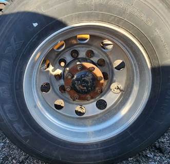 HUB PILOT NA Hub for a 2017 Kenworth T680