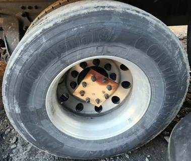 HUB PILOT NA Hub for a 2019 Freightliner M2 106