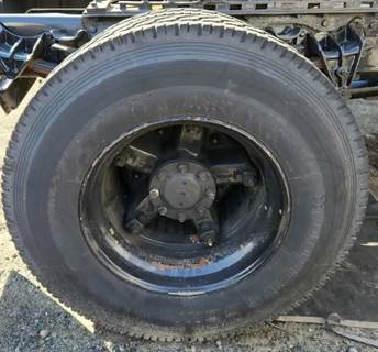 HUB PILOT NA Hub for a 1995 International 4900