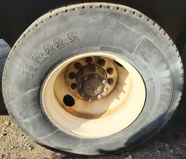 HUB PILOT NA Hub for a 2000 Sterling L7500