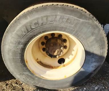 HUB PILOT NA Hub for a 2000 Sterling L7500