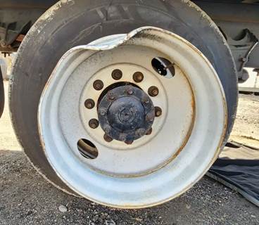 HUB PILOT NA Hub for a 2019 International DuraStar 4300