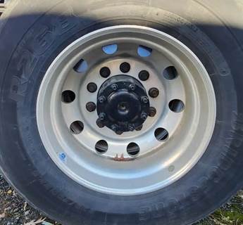 HUB PILOT NA Hub for a 2020 Freightliner Cascadia 126