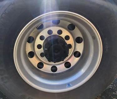 HUB PILOT NA Hub for a 2020 Freightliner Cascadia 126