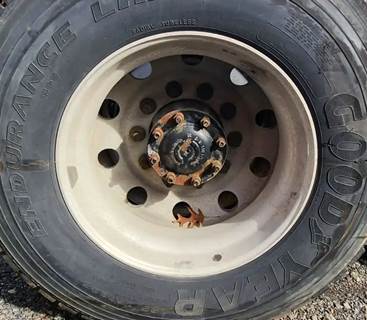 HUB PILOT NA Hub for a 2014 Freightliner Cascadia 113