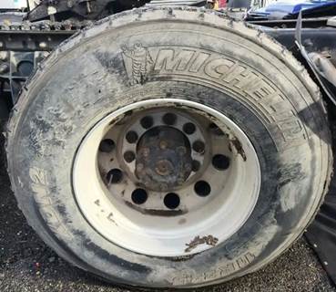 HUB PILOT NA Hub for a 2014 International PROSTAR