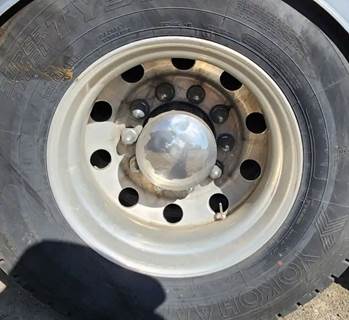 HUB PILOT NA Hub for a 2005 Western Star 4900 FA