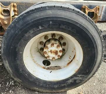 HUB PILOT NA Hub for a 1986 International COF-9670