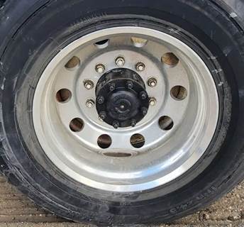 HUB PILOT NA Hub for a 2012 Western Star 4900 SA