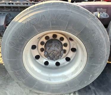 HUB PILOT NA Hub for a 2017 Volvo VNL