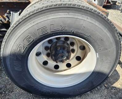 HUB PILOT NA Hub for a 2007 Volvo VNL