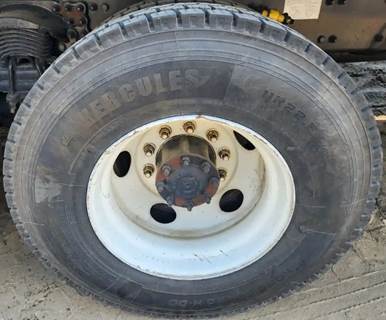 HUB PILOT NA Hub for a 2008 Sterling L9500