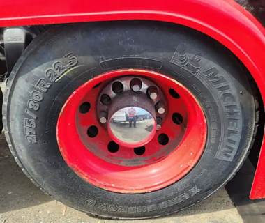 HUB PILOT NA Hub for a 2016 Western Star 5700