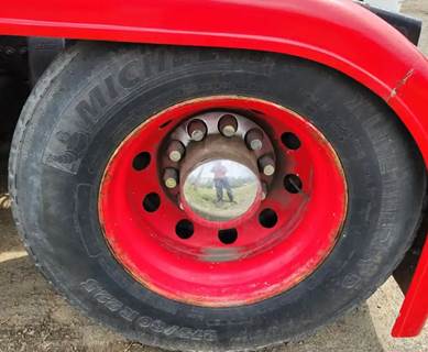 HUB PILOT NA Hub for a 2016 Western Star 5700