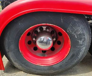 HUB PILOT NA Hub for a 2016 Western Star 5700