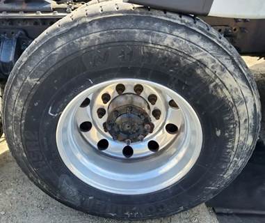 HUB PILOT NA Hub for a 2020 Volvo VNL