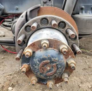 HUB PILOT NA Hub for a 2014 Freightliner 114SD