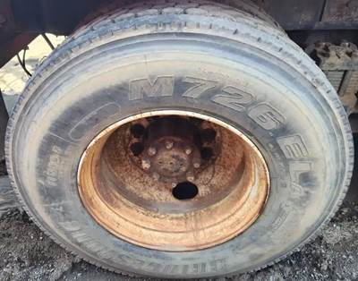 HUB PILOT NA Hub for a 1993 International F-5070