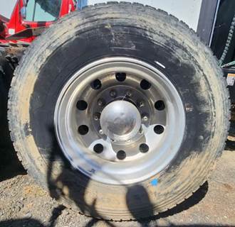 HUB PILOT NA Hub for a 2020 Peterbilt 567