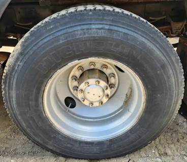 HUB PILOT NA Hub for a 1990 GMC C7000 Topkick