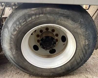 HUB PILOT NA Hub for a 2019 Kenworth T400