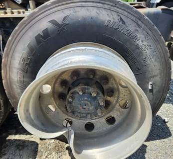 HUB PILOT NA Hub for a 2005 International 9200I