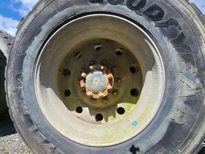 HUB PILOT NA Hub for a 2007 Mack CV713 Granite