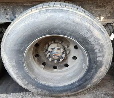 HUB PILOT NA Hub for a 2000 Sterling L9500