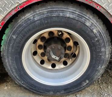 HUB PILOT NA Hub for a 2009 International 4300 LP